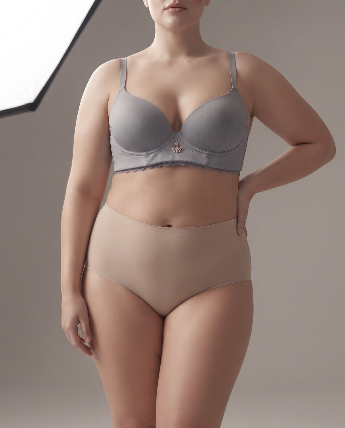 Push-Up Bra with Thin Mold Cups | Aurelle